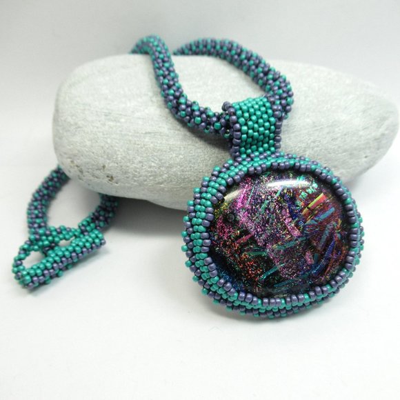 Hand embroidered Dichroic Cabochon necklace - Picture 1 of 13
